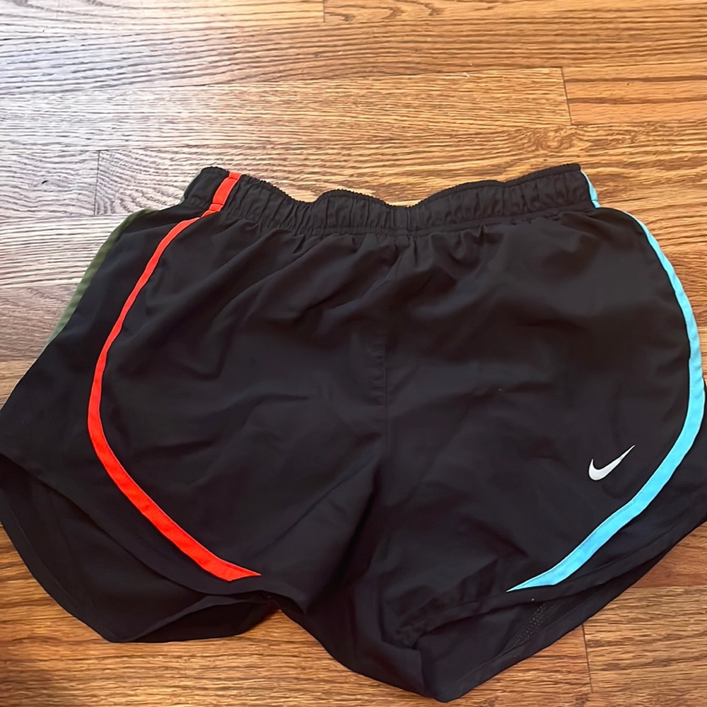 Nikes women’s shorts